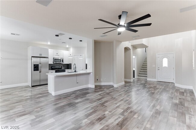 Building Photo - 8807 Red Fox Dr