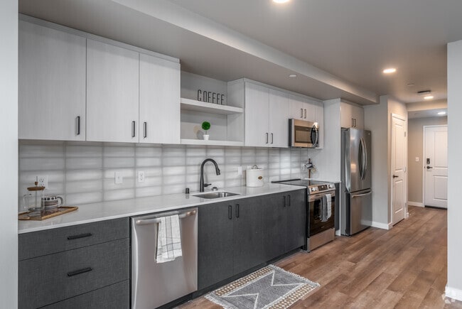 1BR, 1BA - 565SF - Kitchen - Nuovo Apartments