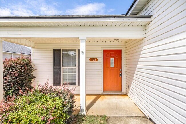 Foto del edificio - 406 Haverhill Cir