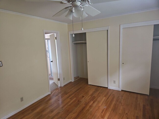 Foto del edificio - 2924 Fernway Dr