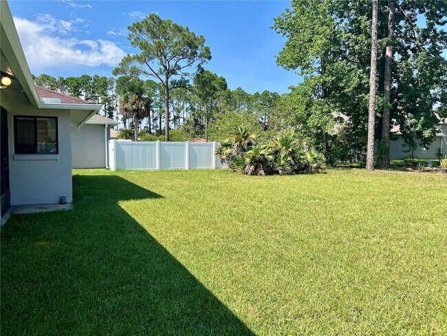 Building Photo - 6 Willow Grove Pl