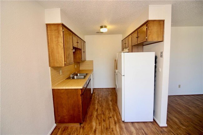Foto del edificio - 511 W Oak St