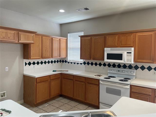 Foto del edificio - 5904 Pinyon Dr