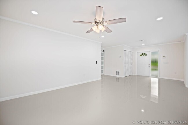 Foto del edificio - 561 SW 168th Terrace