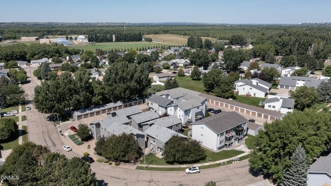 Building Photo - 2948 Warwick Lp