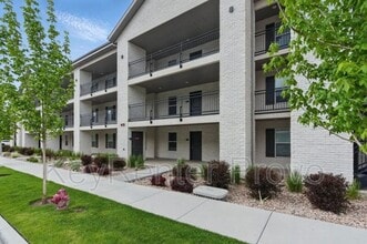 Building Photo - 64 W 600 S