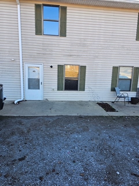 Building Photo - 378 River St