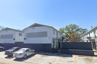 Building Photo - 2422 Southmore Blvd