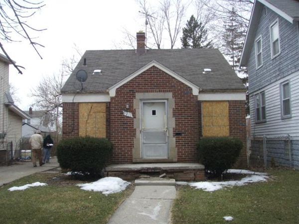 Primary Photo - 9211 Woodhall St