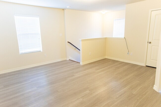 Building Photo - 3937 Bonita Springs Dr