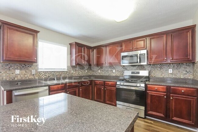 Foto del edificio - 4453 Beaver Tree St