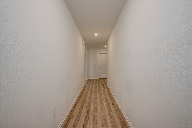 Foto del edificio - 18111 Robin Creek Dr