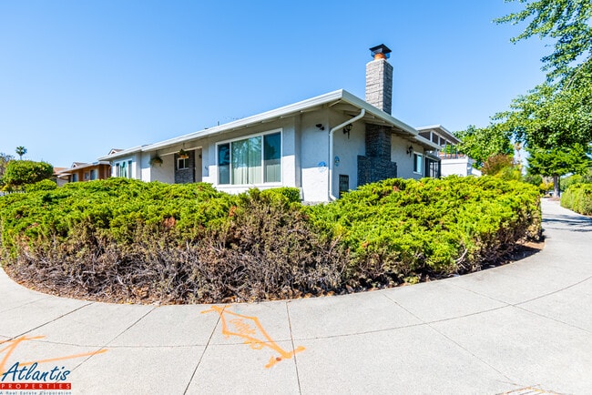 Building Photo - 603 Bolton Ct