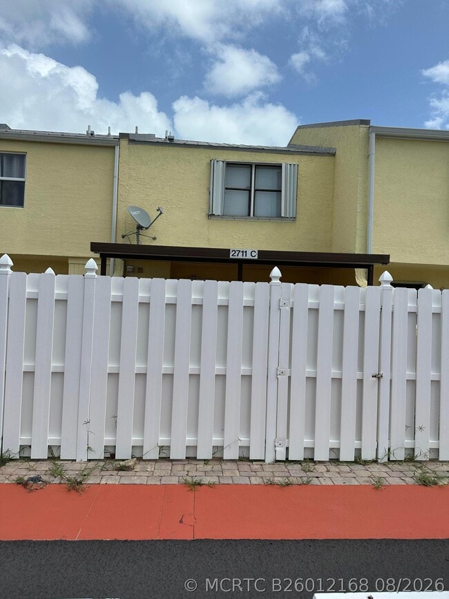 Building Photo - 2711 N Hwy A1A