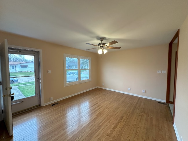 Building Photo - 508 Kenyon Ave