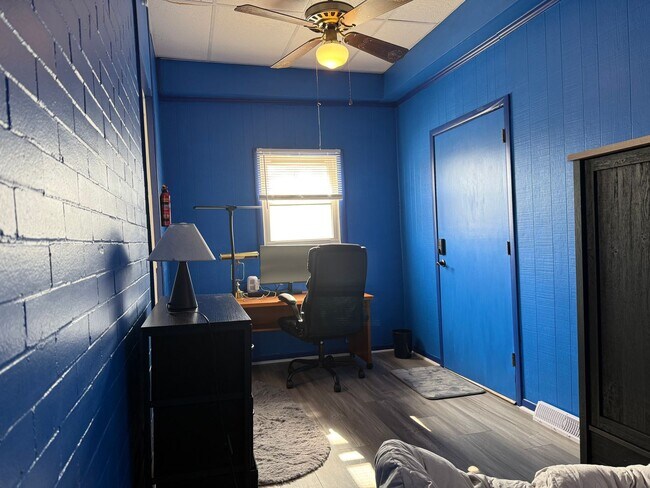 Foto del edificio - 400 Maple St