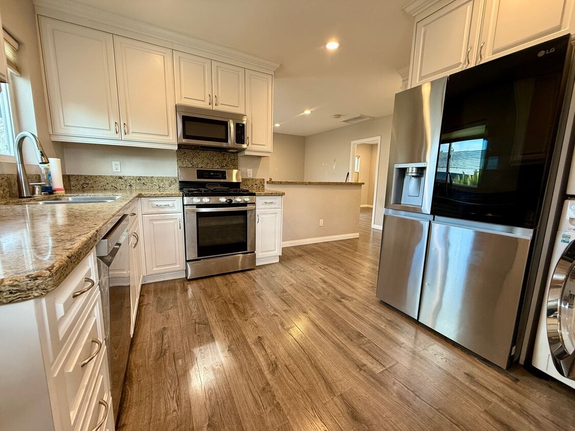 Primary Photo - Cottage Home in Normal Heights! Convenient...