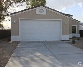 Building Photo - 9847 Prescott Dr