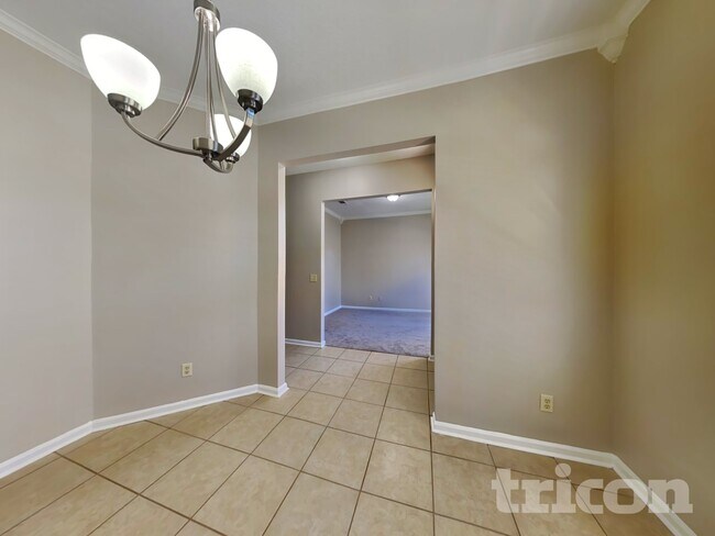 Foto del edificio - 4399 Princess Labeth Ct W