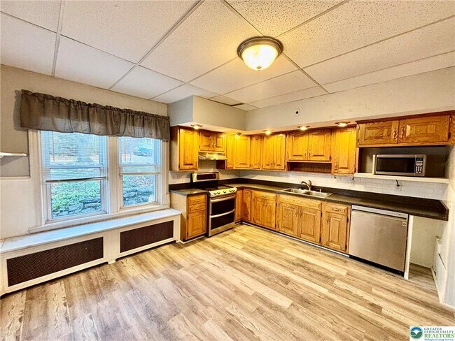 Foto del edificio - 35 E Pennsylvania Ave