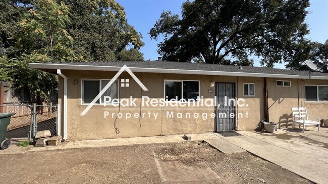 Foto del edificio - 2 br, 1 bath House - 5912 Del Campo Lane