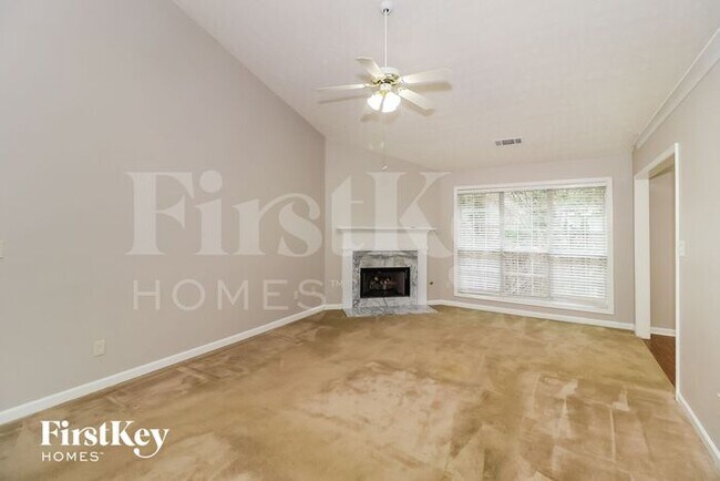 Foto del edificio - 520 Sterling Pointe Ct NW
