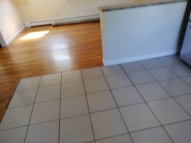 Building Photo - 539 Market St