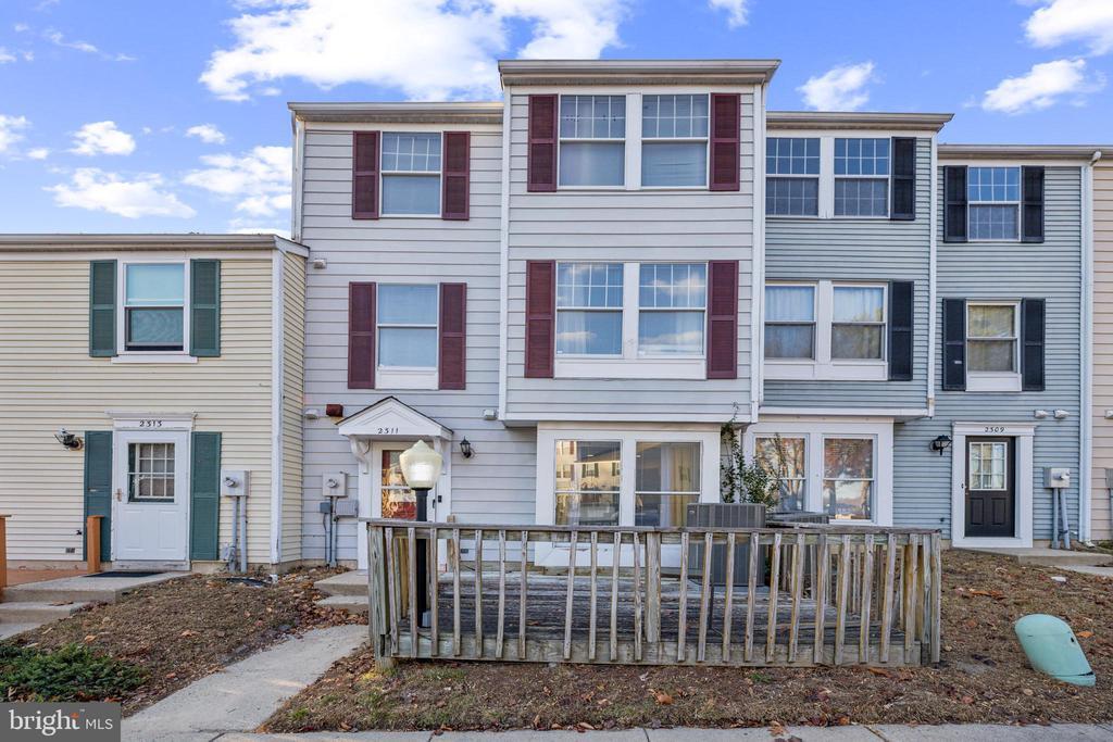 Primary Photo - 2311 Greenwood Dr