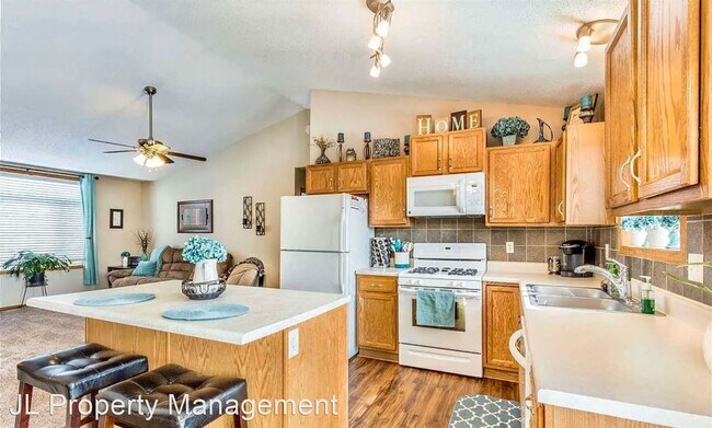 Building Photo - 4 br, 2 bath House - 6505 W 66th Street