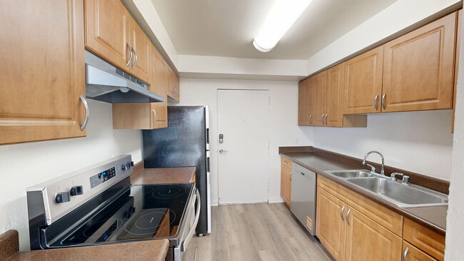 Interior Photo - Rosebeach