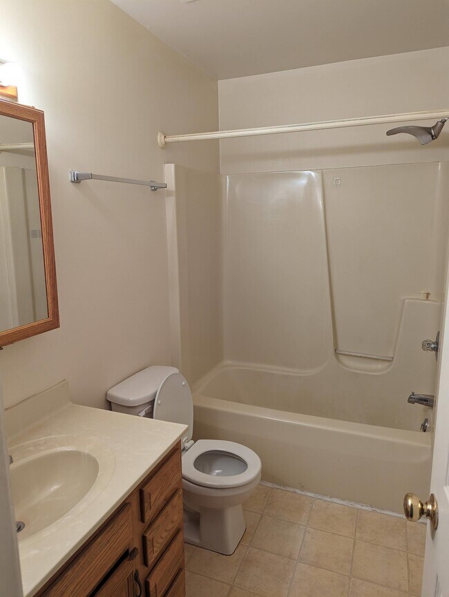 Foto del edificio - 339 Woodpoint Ave