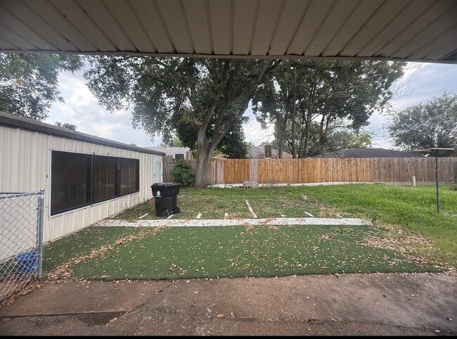 Building Photo - 10907 Montverde Ln