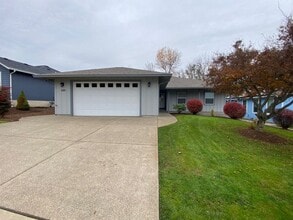 Building Photo - 1575 West Basil Street