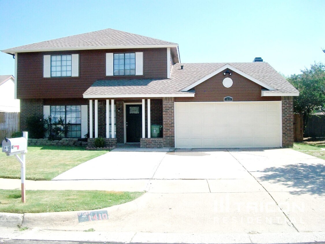 1410 Rockdale Dr, Arlington, TX 76018 House Rental in Arlington, TX