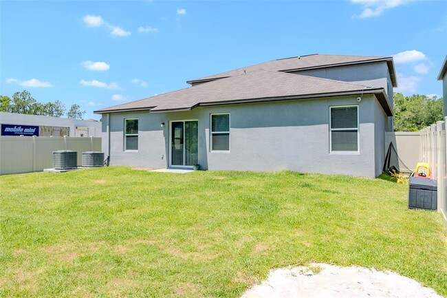 Building Photo - 1639 Red Loop