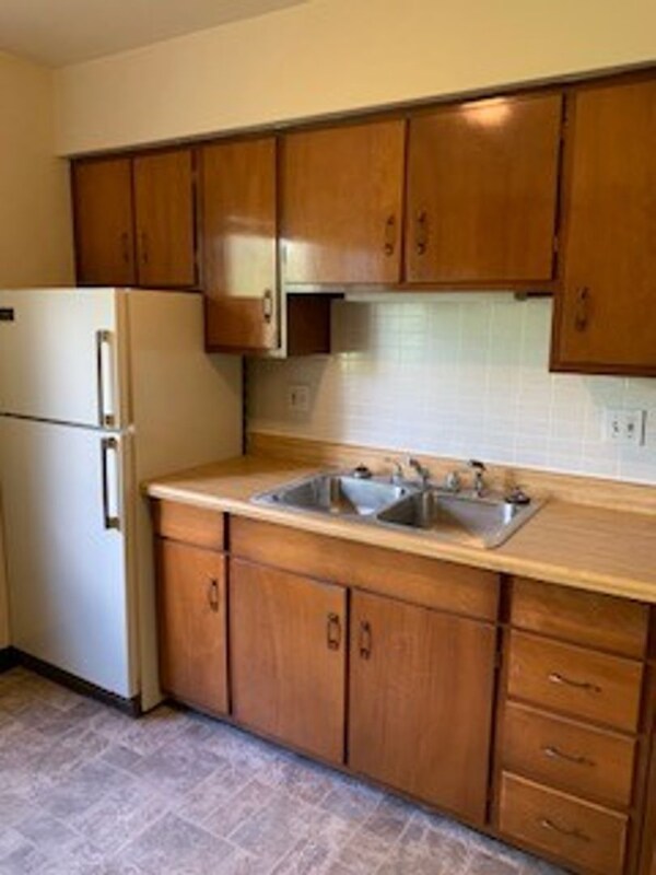 240 Hillcrest Dr Unit 49, Marietta, OH 45750 Apartment for Rent in