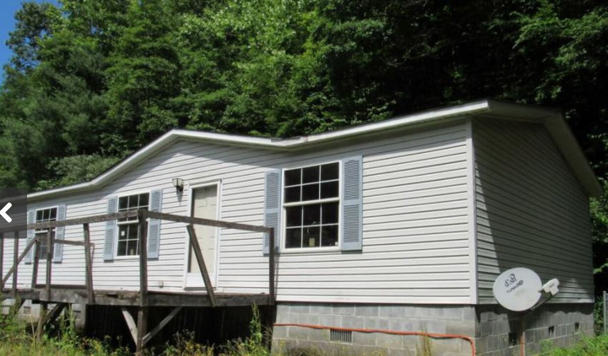 Primary Photo - 1416 Sunset Hollow Rd