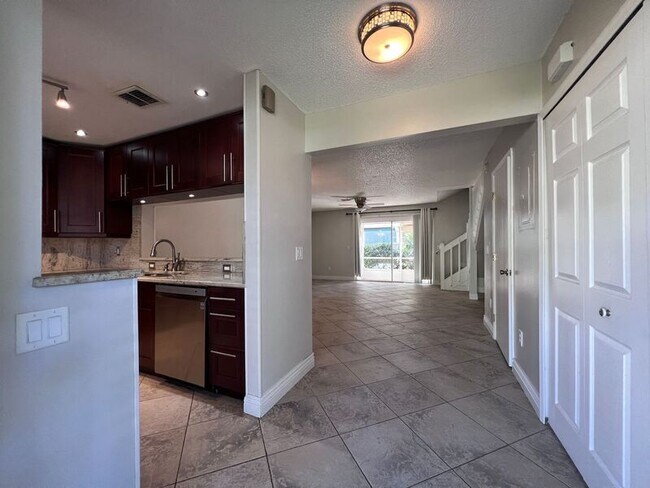 Building Photo - 12304 Shady Spring Way