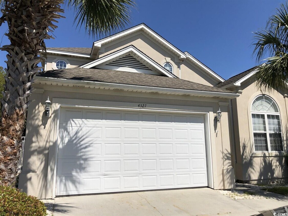 Foto principal - 4327 Windy Heights Dr