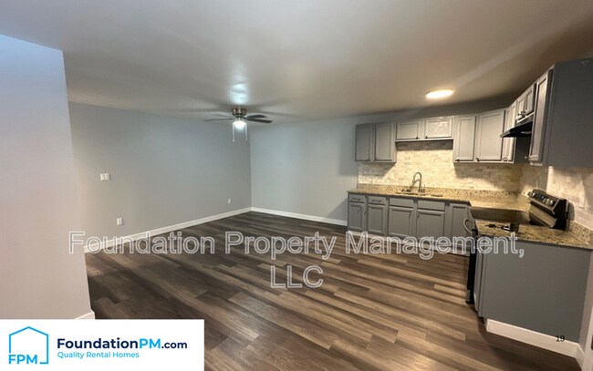 Foto del edificio - 2401 Alcy Manor Ln