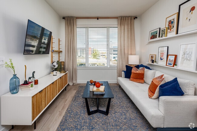 1BR, 1BA - 660SF | A2A - The Montgomery at Watters Creek