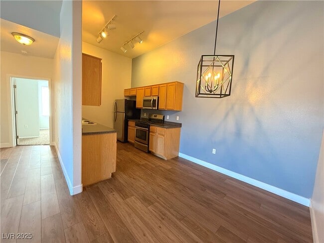 Foto del edificio - 2305 W Horizon Ridge Pkwy