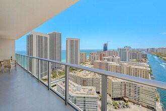 Building Photo - 4010 S Ocean Dr
