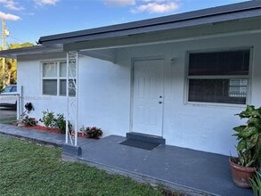 Building Photo - 2520 NE 181st St