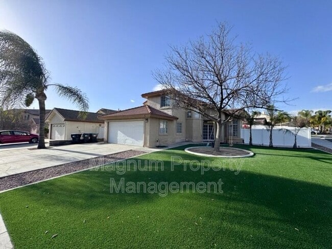 Foto del edificio - 40475 Crystal Aire Ct