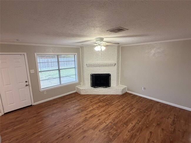 Foto del edificio - 1601 Byron Ave