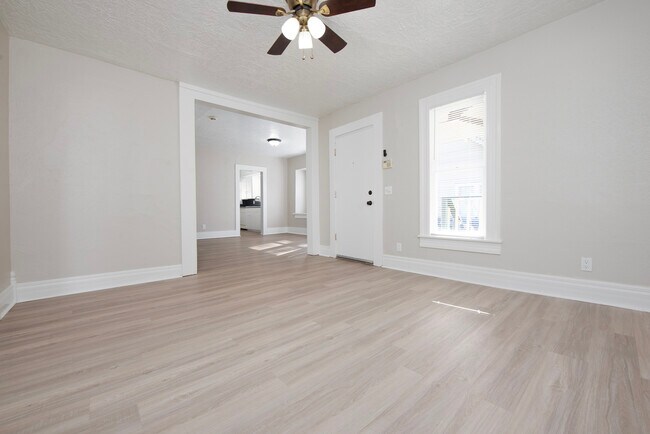 Foto del edificio - 422 E Eufaula St