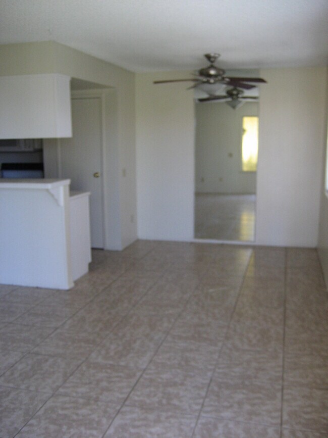 Foto del edificio - 72673 Raven Rd