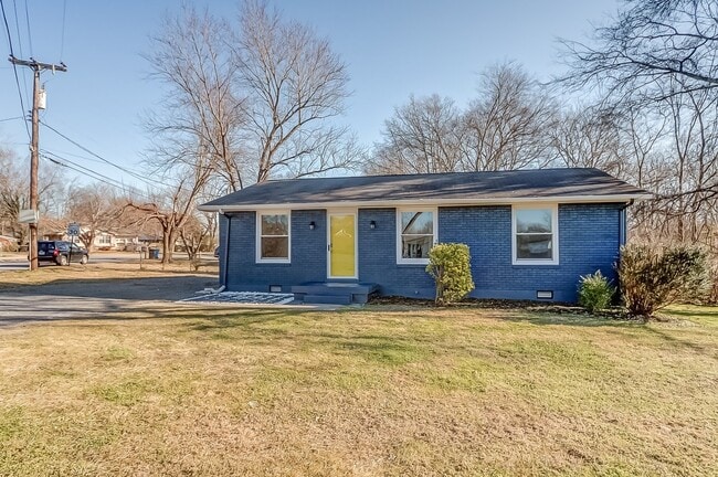 Photo - 100 Cole Dr House