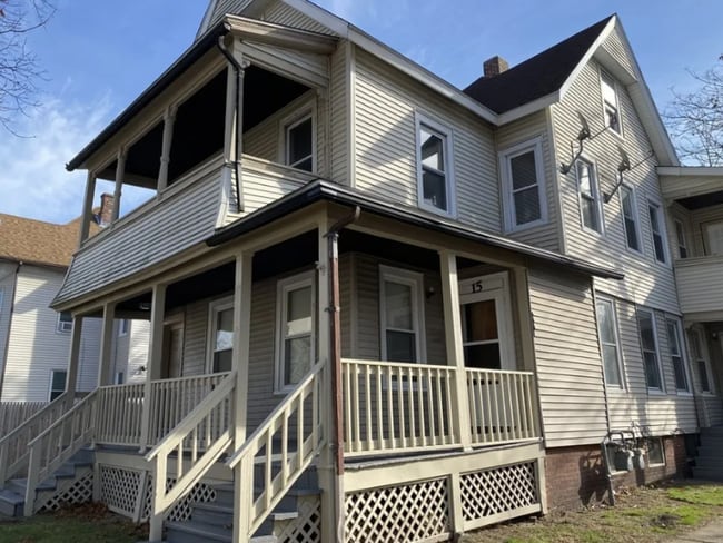 Foto del edificio - 15-17-17 Euclid Ave